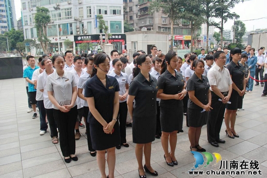 纳溪食药监局:开展食品安全突发事件应急演练(图2) 纳溪食药监局:开展食品安全突发事件应急演练(图2)
