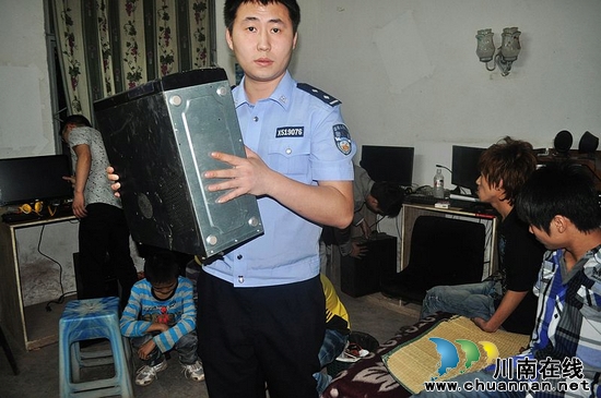水尾镇：重拳出击&nbsp;集中清查“黑网吧”(图1)