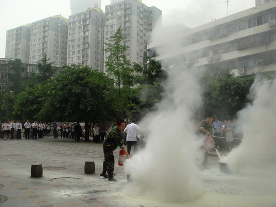 世纪朝阳消防演习&nbsp;业主检验保安反应能力