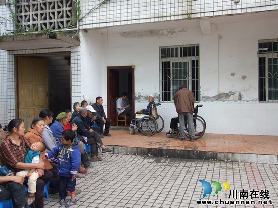 太伏镇:关爱残疾人 把证办到家门口(图4) 太伏镇:关爱残疾人 把证办到家门口(图4)