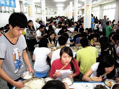 乡镇学子的——高考“集结号”(图4) 乡镇学子的——高考“集结号”(图4)