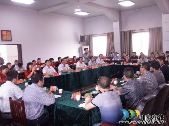 合江九支镇组团到佛荫镇调研工业发展暨招商引资工作