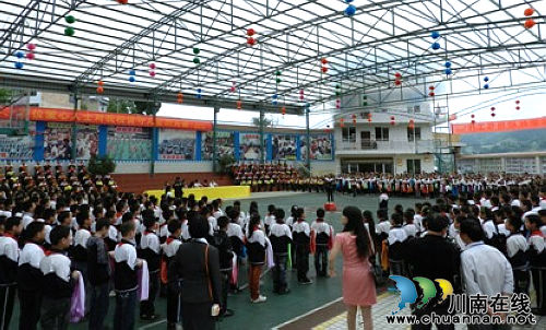 泸州市教育局到叙永摩尼镇检查指导学校工作(图3)