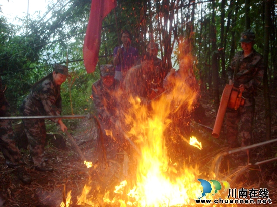 先滩镇:民和村地质灾害应急演练成功举行(图2) 先滩镇:民和村地质灾害应急演练成功举行(图2)