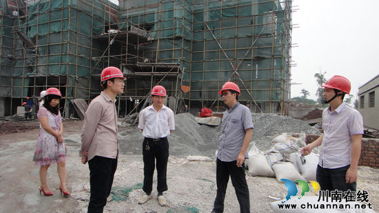 泸县可口可乐希望小学竣工在即 团县委书记再度视察(图1) 泸县可口可乐希望小学竣工在即 团县委书记再度视察(图1)