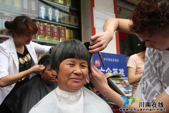 龙车镇：义务理发暖人心&nbsp;学艺创业作榜样(图1)