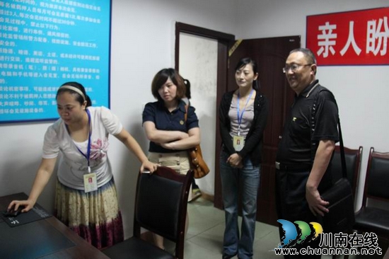 泸州市法建办领导到泸县牛滩镇调研法治镇创建工作(图2) 泸州市法建办领导到泸县牛滩镇调研法治镇创建工作(图2)