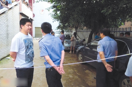 宜宾一对夫妇在医院相继跳楼身亡(图1) 宜宾一对夫妇在医院相继跳楼身亡(图1)
