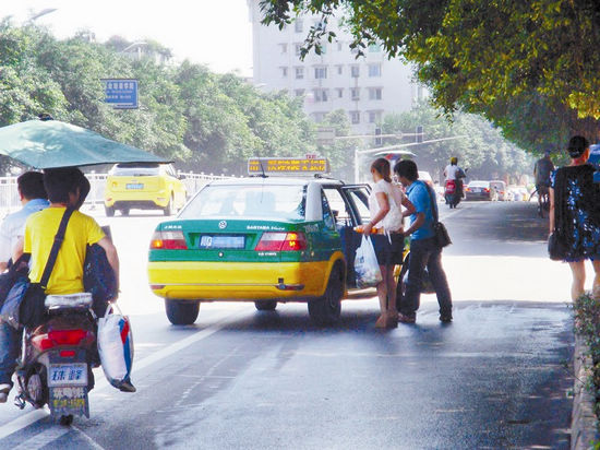 宜宾出租车 让人欢喜让人忧(图1) 宜宾出租车 让人欢喜让人忧(图1)