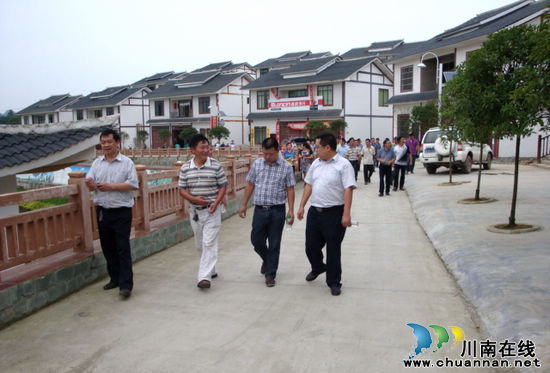 黄坭乡人大代表考察团赴合乐苗族乡考察学习(图1)