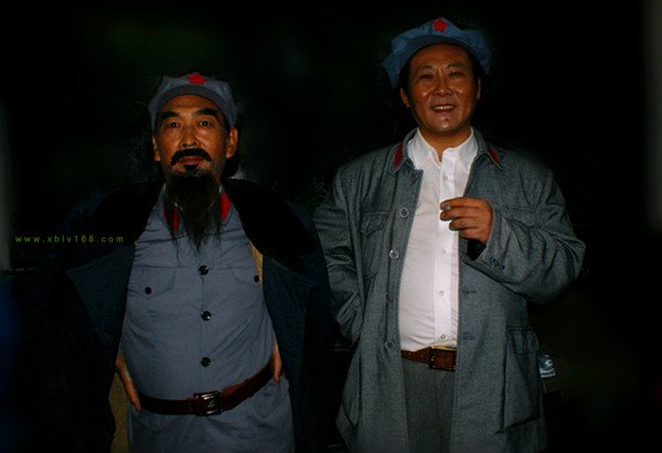 退伍老兵王先伦:从红色书法家到周恩来扮演者(图1) 退伍老兵王先伦:从红色书法家到周恩来扮演者(图1)