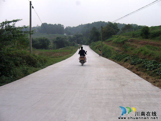 龙车镇：全年硬化村级公路投资突破1000万元(图3)