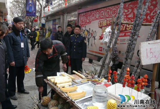 泸州市城管局加大执法力度&nbsp;强化节后市容管理(图2)