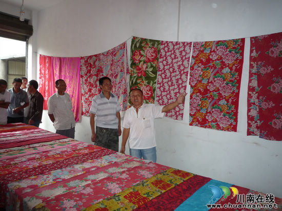 佛荫镇：流石村党员赴“红色公社”参观学习(图2)