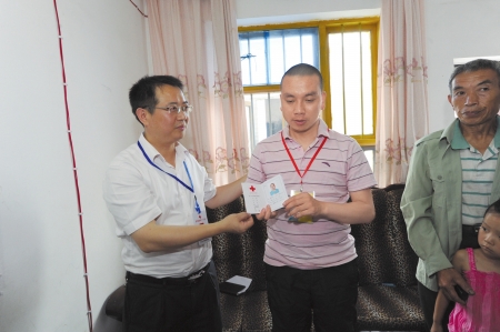 感动!古蔺教师罗松成为泸州首个登记捐遗体的志愿者(图1)