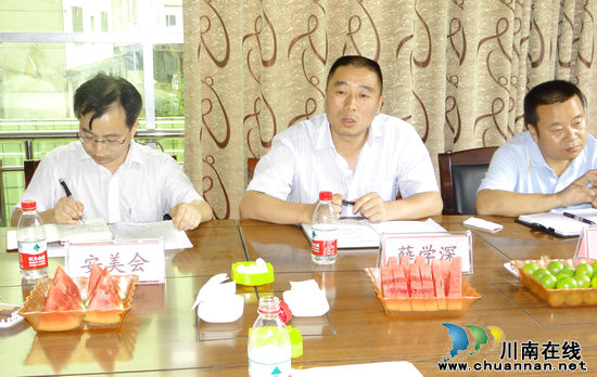 古蔺县委副书记薛学深到白泥乡调研工作(图2)