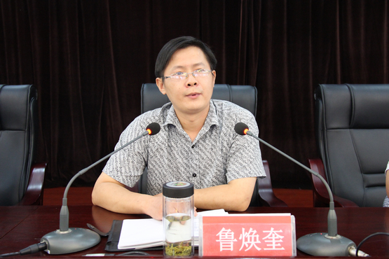 毗卢镇：召开农村环境连片综合整治项目工作会(图2)