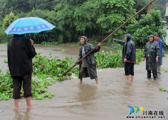 7.21暴雨来袭&nbsp;通滩干群主动作为(图1)