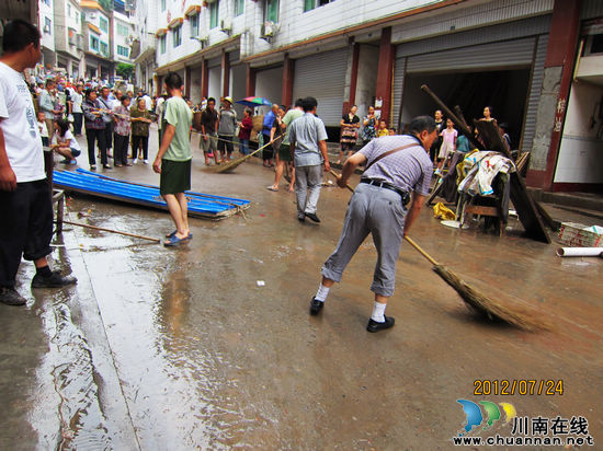 白沙镇：灾后恢复工作忙(图2)