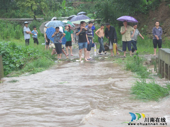 牛滩交管站开展道路桥梁安全紧急检查(图1)