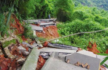 宜宾:竹海断道 景区东大门近期被迫关闭(图4) 宜宾:竹海断道 景区东大门近期被迫关闭(图4)