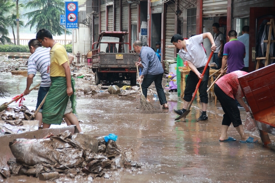 合江：司法行政干警抗洪一线写传奇(图3)