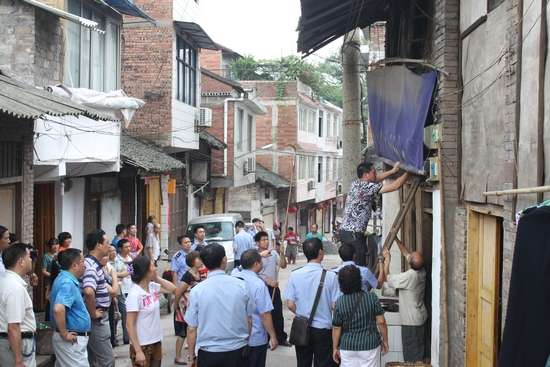 马岭镇:整治环境出重拳 还群众碧水蓝天(图1) 马岭镇:整治环境出重拳 还群众碧水蓝天(图1)