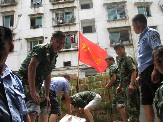 尧坝镇：永远战斗在抢险第一线(图2)