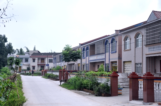 玄滩镇：新农村建设促和谐发展(图1)