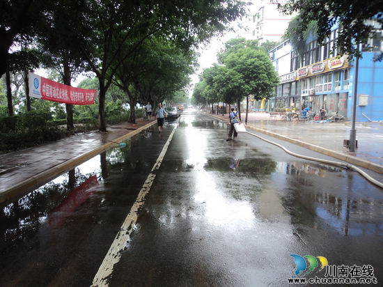 泸州大山坪街道：清淤工作进入后期阶段(图1)