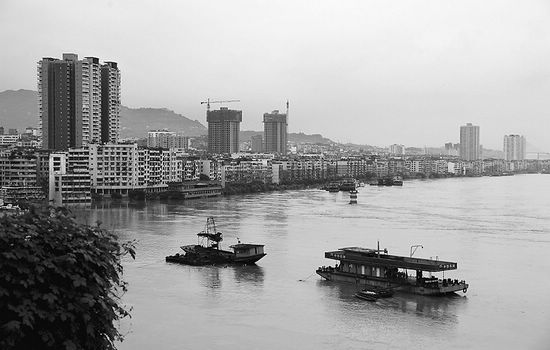 "7.23"泸州特大洪峰&nbsp;合江:生命至上&nbsp;打赢抗洪硬仗(图1)