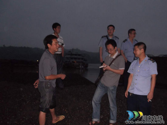抗洪抢险&nbsp;红盾在行动——榕山工商所抗洪抢险纪实(图2)