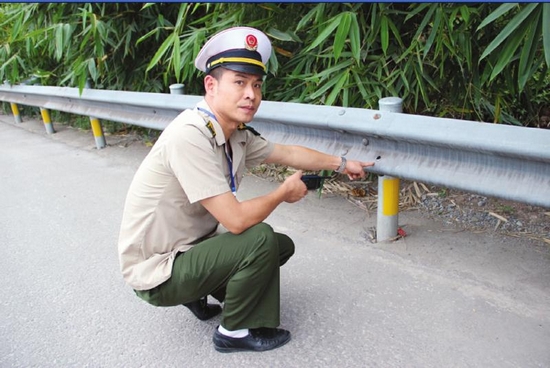 泸州绕城公路设施频遭窃成"唐僧肉"(图1) 泸州绕城公路设施频遭窃成"唐僧肉"(图1)