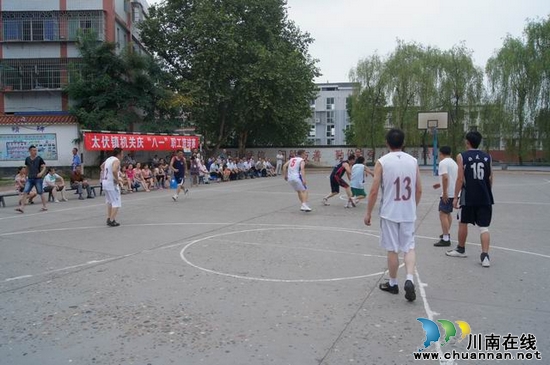 太伏镇:庆八一与奥运同行(图1) 太伏镇:庆八一与奥运同行(图1)