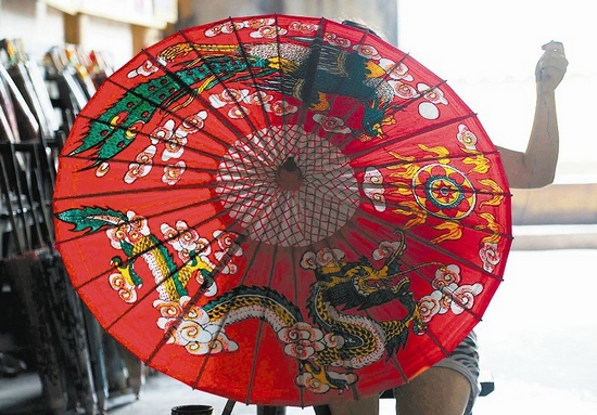 尧坝油纸伞 走过400年(图1) 尧坝油纸伞 走过400年(图1)