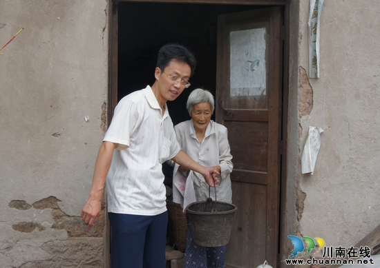太伏镇：“十百千”主题实践活动有序开展(图1)