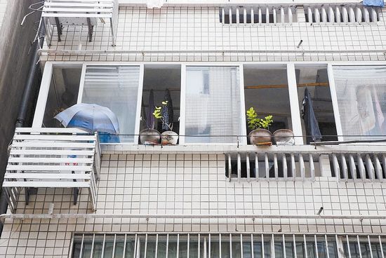 宜宾:伤不起!高空坠物事件时有发生&nbsp;伤者如何维权(图1)