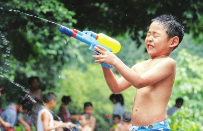 今日四川最高温达到38℃ 明起16个市州将降暴雨(图1) 今日四川最高温达到38℃ 明起16个市州将降暴雨(图1)