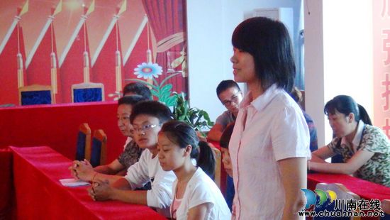 五通镇:8名贫困学子获资助(图3) 五通镇:8名贫困学子获资助(图3)