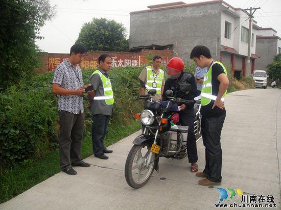 毗卢镇：重抓道路行车安全&nbsp;推进打非治违工作(图1)