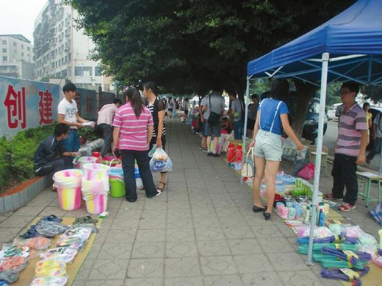 又到一年开学季:大学新生 开始报到(图2) 又到一年开学季:大学新生 开始报到(图2)