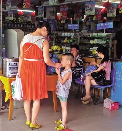 烈日下的人情味(图1) 烈日下的人情味(图1)