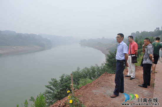 泸州市水务局到合江县督导河道沿线专项治理工作(图1) 泸州市水务局到合江县督导河道沿线专项治理工作(图1)
