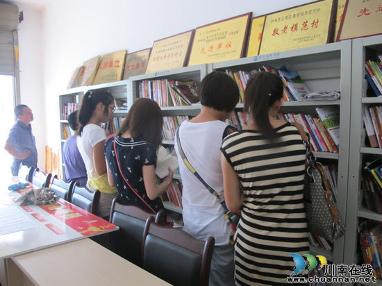 泰安镇：17名“寒门学子”喜获助学金(图2)