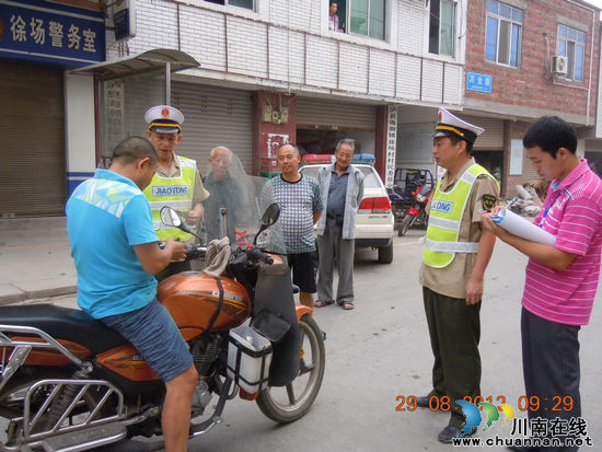 海潮镇：交通安全&nbsp;常抓不懈(图1)