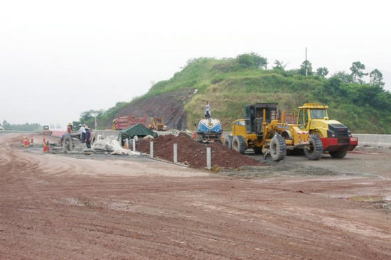 9月上旬 成自泸赤高速公路成都到自贡段即将通车(图3) 9月上旬 成自泸赤高速公路成都到自贡段即将通车(图3)