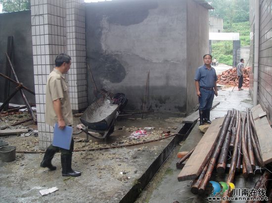 毗卢镇:开展企业灾后检查 保障企业生产安全(图1) 毗卢镇:开展企业灾后检查 保障企业生产安全(图1)