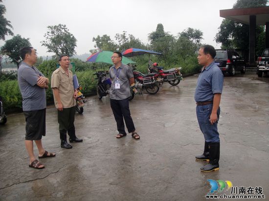 毗卢镇:开展企业灾后检查 保障企业生产安全(图2) 毗卢镇:开展企业灾后检查 保障企业生产安全(图2)