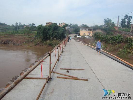 方洞镇：抢抓时间&nbsp;全面展开灾后重建(图2)