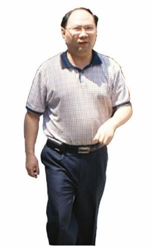 偶遇车祸紧急施救&nbsp;这个热心的“路人甲”是县长(图1)